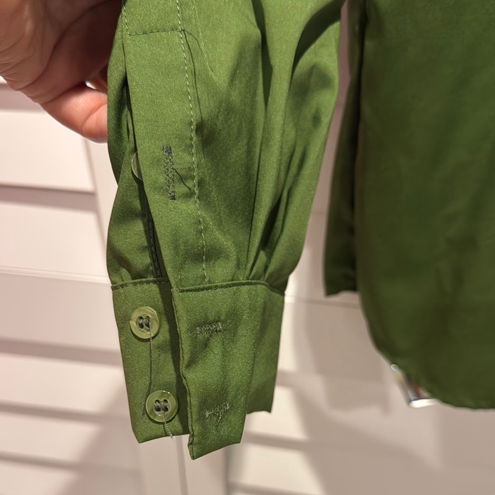 Order Plus NWT Green Button-Up Shirt with long sleeves. - Picture 3 of 9